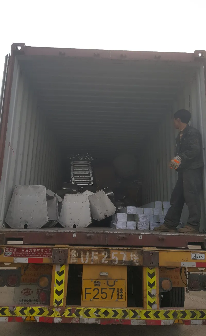 Nuovo aggiornamento sull'esportazione: tutte le attrezzature per il progetto di allevamento di suini in Nigeria di Deba Brothers imballate e pronte per il caricamento dei container